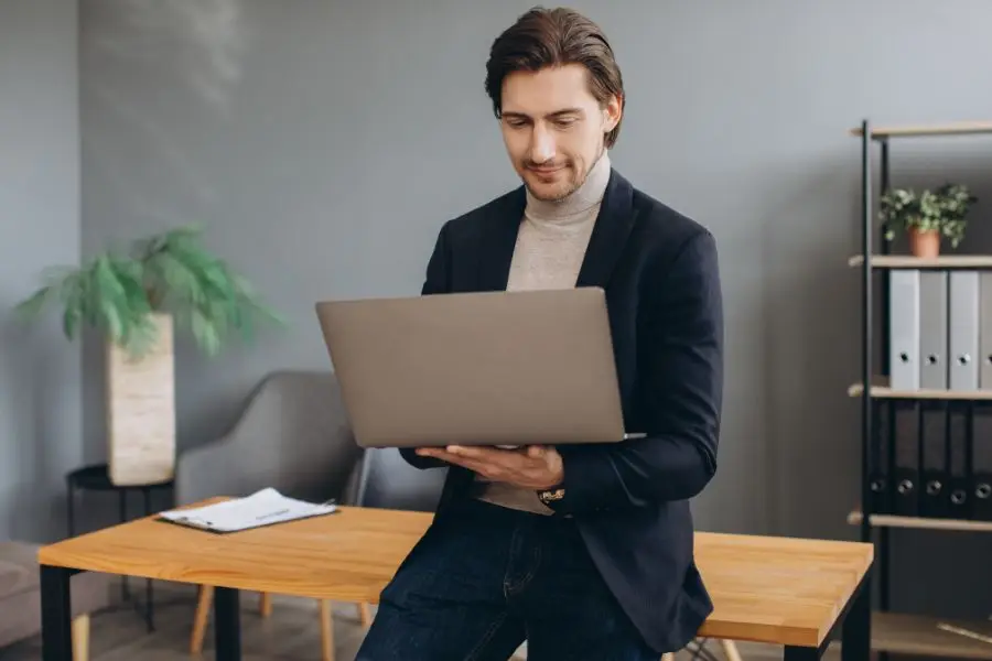 Юридический адрес